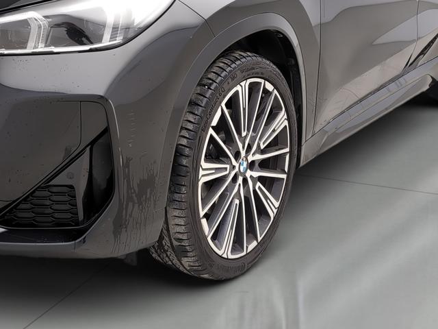 BMW X1 sDrive20i color Negro. Año 2023. 125KW(170CV). Gasolina. En concesionario Automotor Premium Marbella - Málaga de Málaga