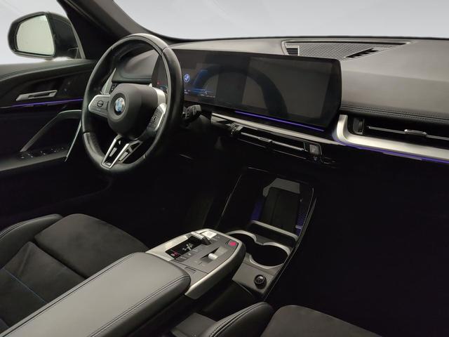 BMW X1 sDrive20i color Negro. Año 2023. 125KW(170CV). Gasolina. En concesionario Automotor Premium Marbella - Málaga de Málaga