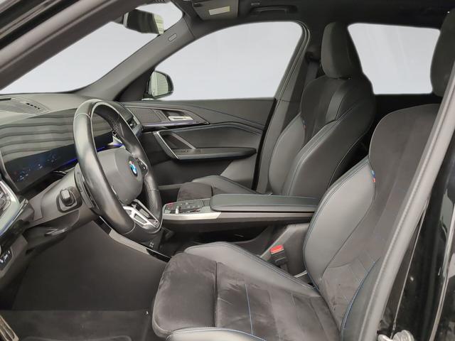 BMW X1 sDrive20i color Negro. Año 2023. 125KW(170CV). Gasolina. En concesionario Automotor Premium Marbella - Málaga de Málaga