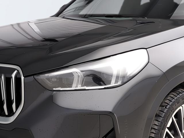 BMW X1 sDrive20i color Negro. Año 2023. 125KW(170CV). Gasolina. En concesionario Automotor Premium Marbella - Málaga de Málaga