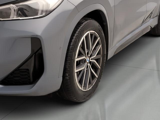 BMW X1 sDrive20i color Gris. Año 2024. 125KW(170CV). Gasolina. En concesionario Automotor Premium Viso - Málaga de Málaga