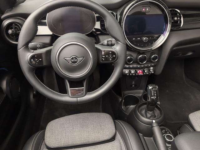 fotoG 10 del MINI MINI Cabrio Cooper 100 kW (136 CV) 136cv Gasolina del 2024 en Málaga