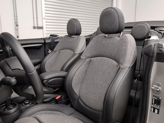 fotoG 13 del MINI MINI Cabrio Cooper 100 kW (136 CV) 136cv Gasolina del 2024 en Málaga
