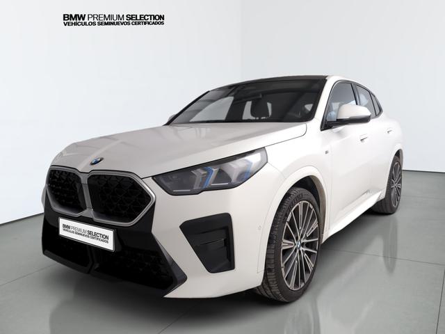 BMW X2 sDrive20i color Blanco. Año 2024. 125KW(170CV). Gasolina. En concesionario Automotor Premium Marbella - Málaga de Málaga