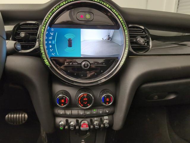 fotoG 13 del MINI MINI Cabrio Cooper 100 kW (136 CV) 136cv Gasolina del 2024 en Málaga