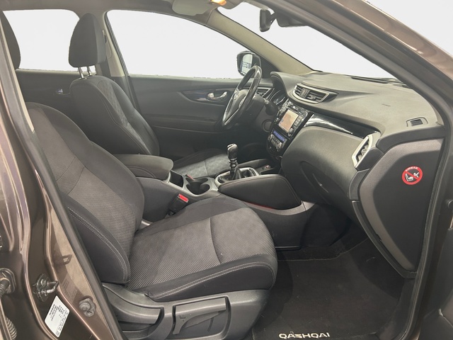 Nissan Qashqai DIG-T 115 Visia 4x2 85 kW (115 CV)
