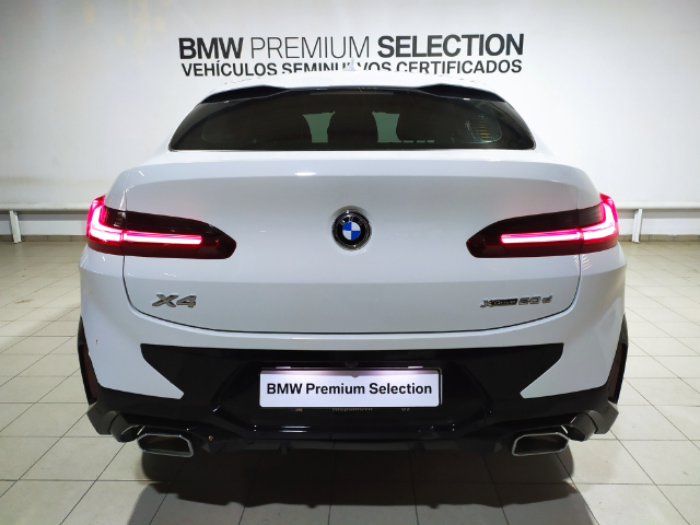 BMW X4 xDrive20d color Blanco. Año 2022. 140KW(190CV). Diésel. En concesionario Hispamovil Elche de Alicante