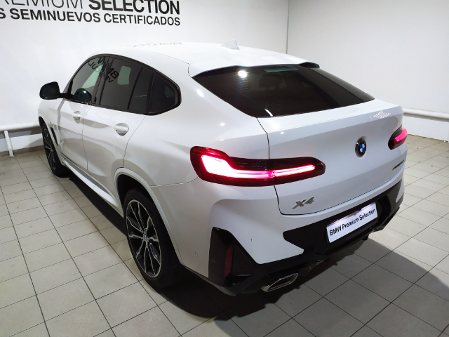 BMW X4 xDrive20d color Blanco. Año 2022. 140KW(190CV). Diésel. En concesionario Hispamovil Elche de Alicante