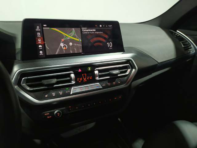 BMW X4 xDrive20d color Blanco. Año 2022. 140KW(190CV). Diésel. En concesionario Hispamovil Elche de Alicante