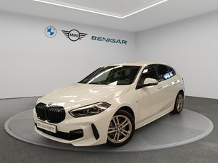 Fotos de BMW Serie 1 118d color Blanco. Año 2023. 110KW(150CV). Diésel. En concesionario SAN JUAN Automoviles Fersan S.A. de Alicante