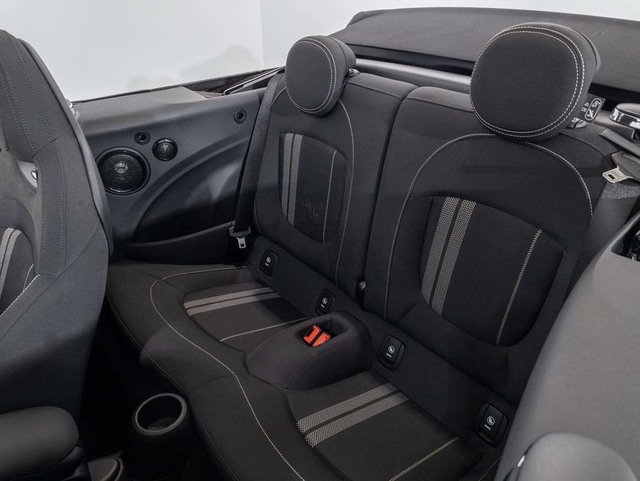 fotoG 8 del MINI MINI Cabrio John Cooper Works 170 kW (231 CV) 231cv Gasolina del 2023 en Girona