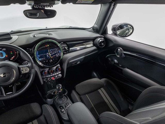 fotoG 32 del MINI MINI Cabrio John Cooper Works 170 kW (231 CV) 231cv Gasolina del 2023 en Girona