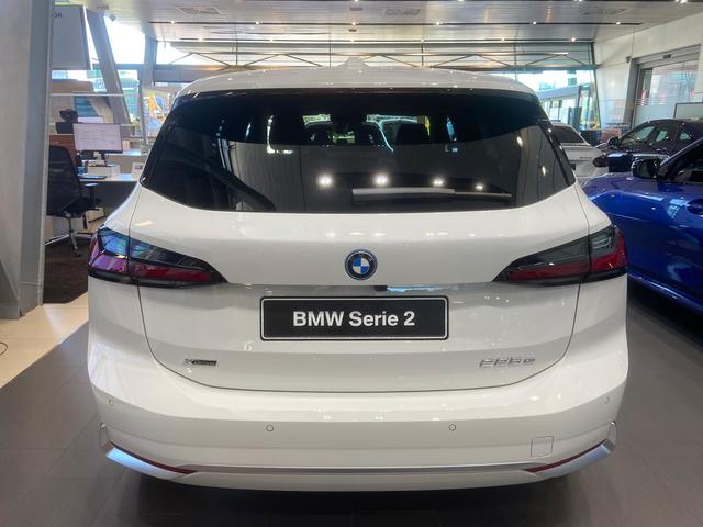 BMW Serie 2 225e Active Tourer color Blanco. Año 2025. 180KW(245CV). Híbrido Electro/Gasolina. En concesionario BYmyCAR Madrid - Alcalá de Madrid