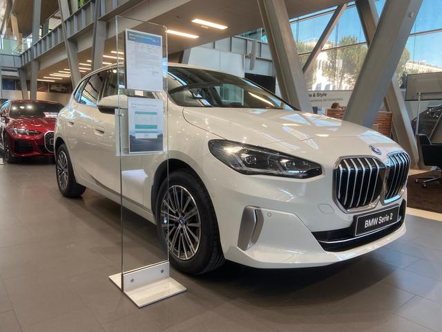 BMW Serie 2 225e Active Tourer color Blanco. Año 2025. 180KW(245CV). Híbrido Electro/Gasolina. En concesionario BYmyCAR Madrid - Alcalá de Madrid