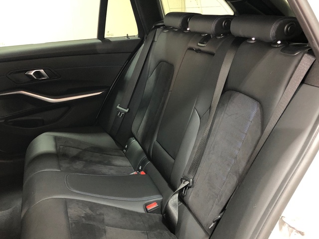 BMW Serie 3 318d Touring color Gris. Año 2024. 110KW(150CV). Diésel. En concesionario Campa - Autoshop de Madrid