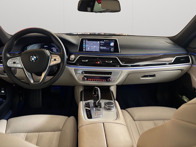 BMW Serie 7 745Le color Azul. Año 2020. 290KW(394CV). Híbrido Electro/Gasolina. En concesionario Albamocion S.L. ALBACETE de Albacete