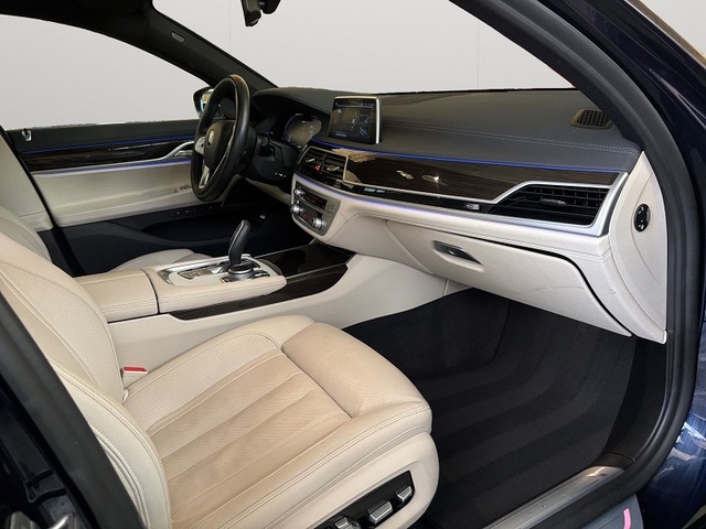 BMW Serie 7 745Le color Azul. Año 2020. 290KW(394CV). Híbrido Electro/Gasolina. En concesionario Albamocion S.L. ALBACETE de Albacete