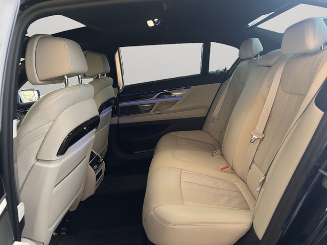 BMW Serie 7 745Le color Azul. Año 2020. 290KW(394CV). Híbrido Electro/Gasolina. En concesionario Albamocion S.L. ALBACETE de Albacete