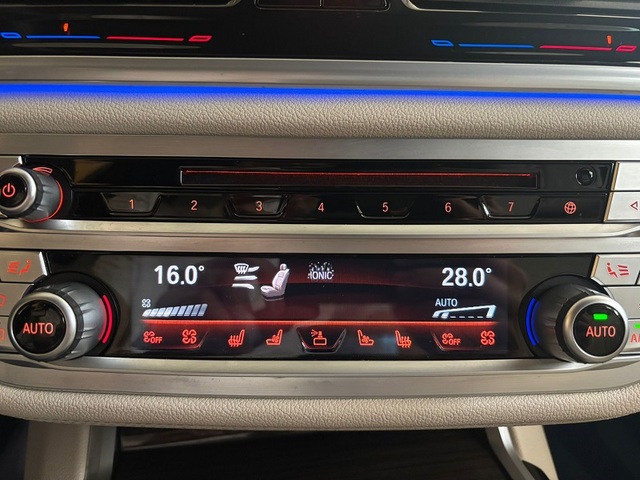 BMW Serie 7 745Le color Azul. Año 2020. 290KW(394CV). Híbrido Electro/Gasolina. En concesionario Albamocion S.L. ALBACETE de Albacete
