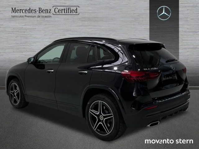 Mercedes-Benz GLA 250 e - 4