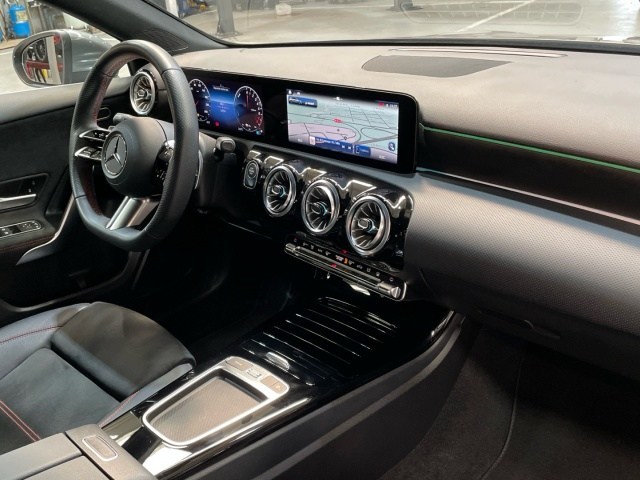 Mercedes-Benz Clase A 250 e - 10