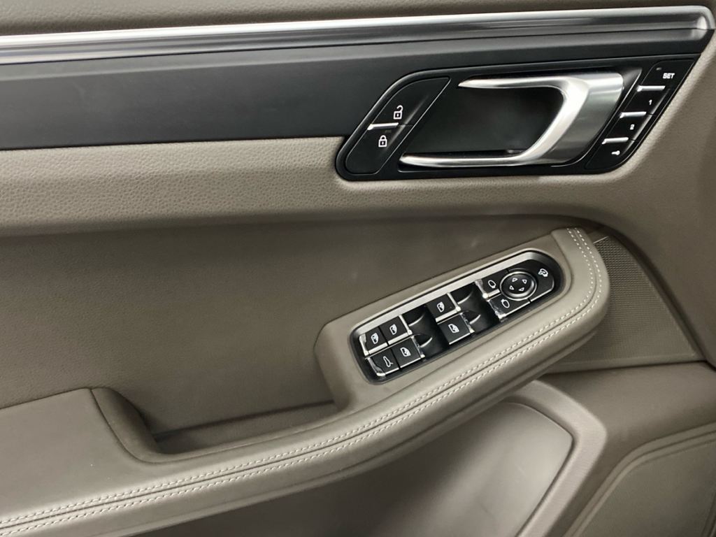 Porsche Macan Macan - 17