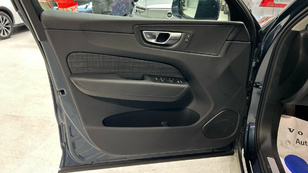 Volvo XC60 T6 Recharge Core AWD Auto 257 kW (350 CV) - 42 Volvo XC60 T6 Ocasión 257 KW (350CV) - 42