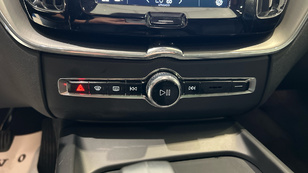 Volvo XC60 T6 Recharge Core AWD Auto 257 kW (350 CV) - 48 Volvo XC60 T6 Ocasión 257 KW (350CV) - 48