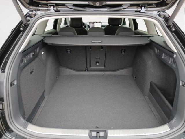 Foto 7 Skoda Superb Combi 1.5 TSI m-HEV Selection DSG 110 kW (150 CV)