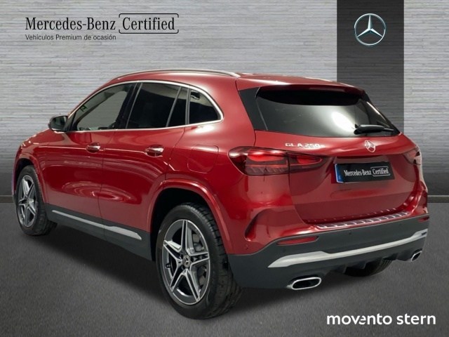 Mercedes-Benz GLA 250 e - 4