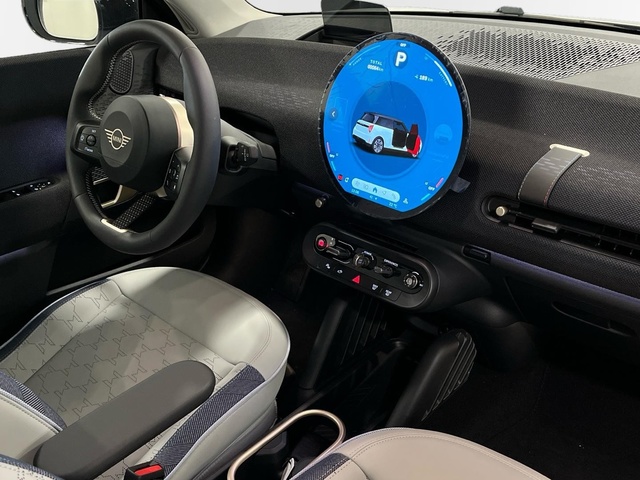 fotoG 7 del MINI MINI 3 Puertas Cooper E 135 kW (184 CV) 184cv Eléctrico del 2025 en Valencia