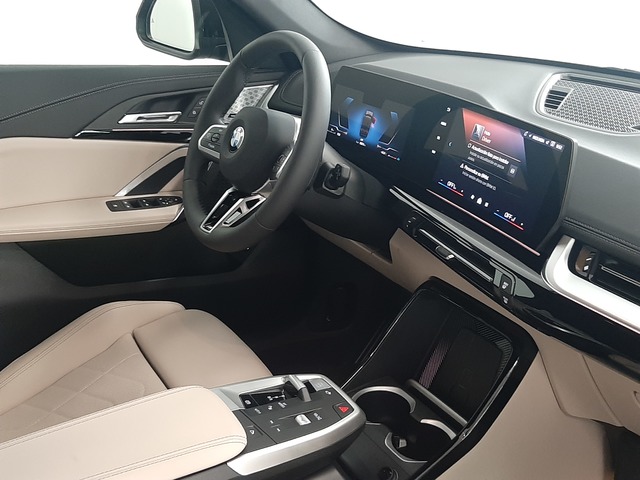 BMW X1 sDrive20d color Negro. Año 2025. 120KW(163CV). Diésel. En concesionario Automoviles Bertolin S.L. de Valencia