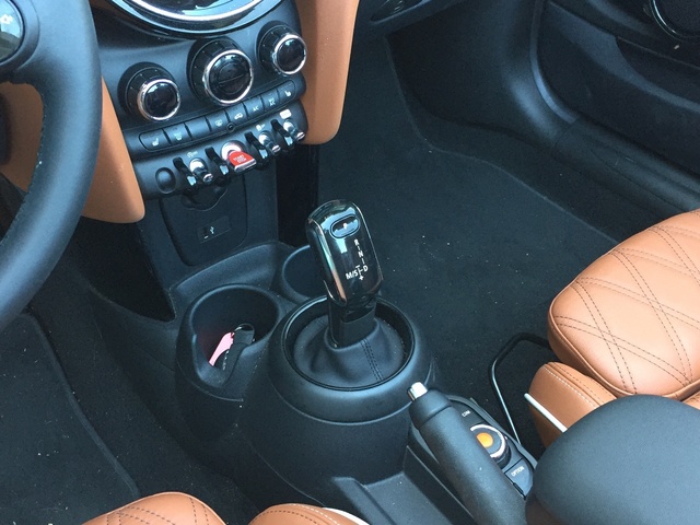 fotoG 19 del MINI MINI Cabrio Cooper 100 kW (136 CV) 136cv Gasolina del 2021 en Cantabria