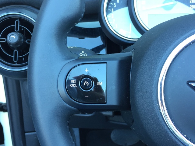 fotoG 23 del MINI MINI Cabrio Cooper 100 kW (136 CV) 136cv Gasolina del 2021 en Cantabria
