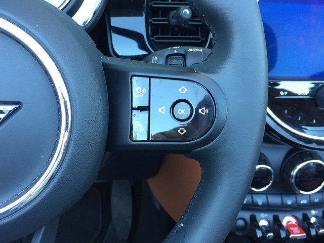 fotoG 24 del MINI MINI Cabrio Cooper 100 kW (136 CV) 136cv Gasolina del 2021 en Cantabria
