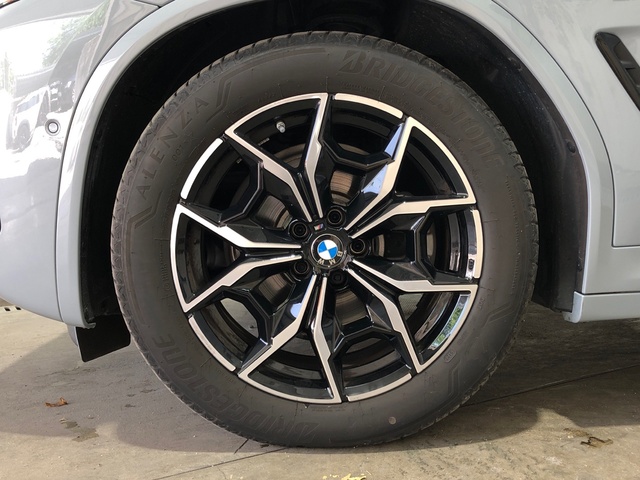 BMW X4 xDrive20d color Gris. Año 2024. 140KW(190CV). Diésel. En concesionario Movilnorte El Carralero de Madrid