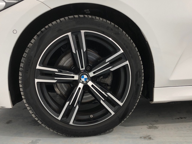BMW Serie 3 320i color Blanco. Año 2024. 135KW(184CV). Gasolina. En concesionario Auto Premier, S.A. - MADRID de Madrid
