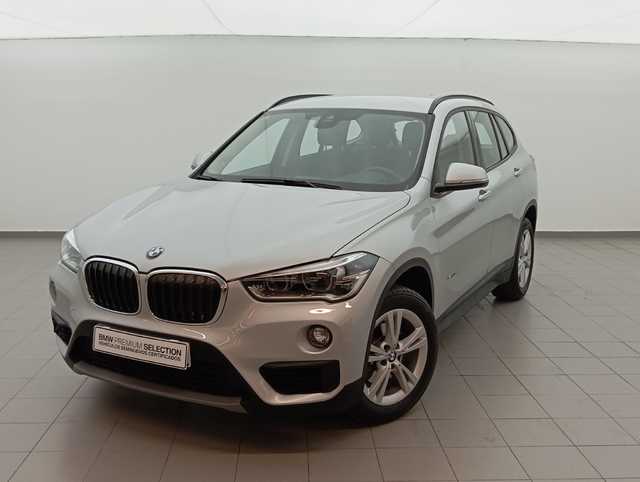 BMW X1 sDrive18i color Gris Plata. Año 2018. 103KW(140CV). Gasolina. En concesionario Augusta Aragon S.A. de Zaragoza