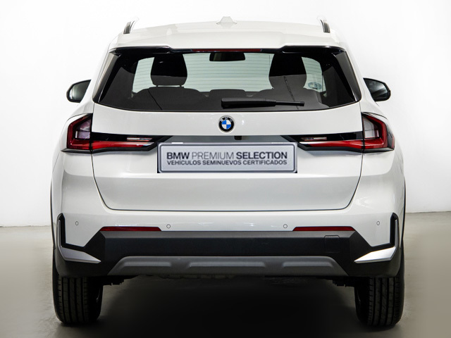 BMW X1 sDrive18d color Blanco. Año 2023. 110KW(150CV). Diésel. En concesionario BMW Fuenteolid Valladolid de Valladolid