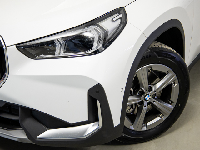 BMW X1 sDrive18d color Blanco. Año 2023. 110KW(150CV). Diésel. En concesionario BMW Fuenteolid Valladolid de Valladolid