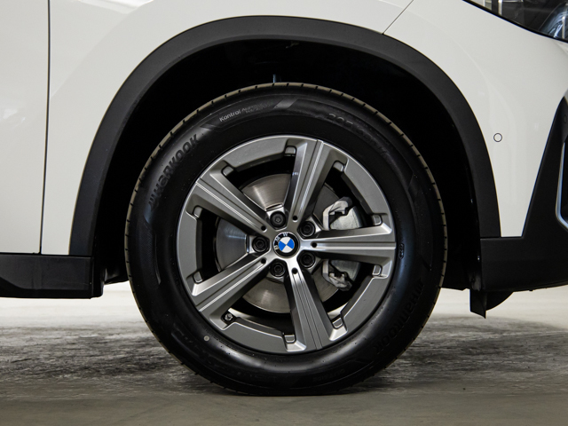 BMW X1 sDrive18d color Blanco. Año 2023. 110KW(150CV). Diésel. En concesionario BMW Fuenteolid Valladolid de Valladolid