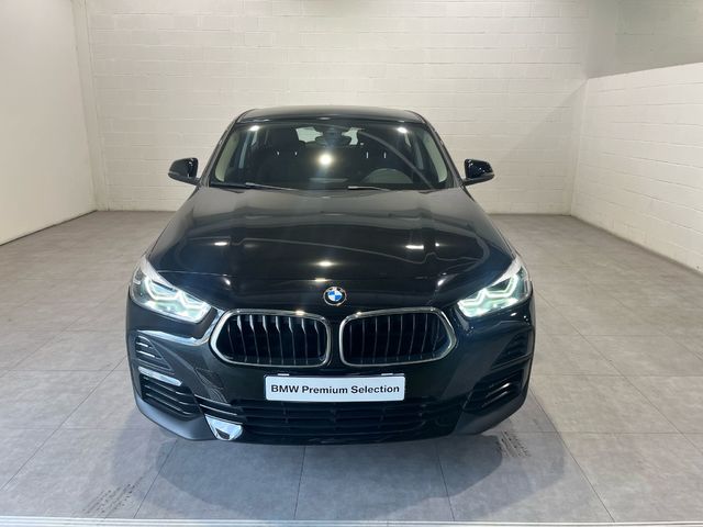 BMW X2 sDrive16d color Negro. Año 2021. 85KW(116CV). Diésel. En concesionario Motor Munich Cadi - Manresa - VO de Barcelona