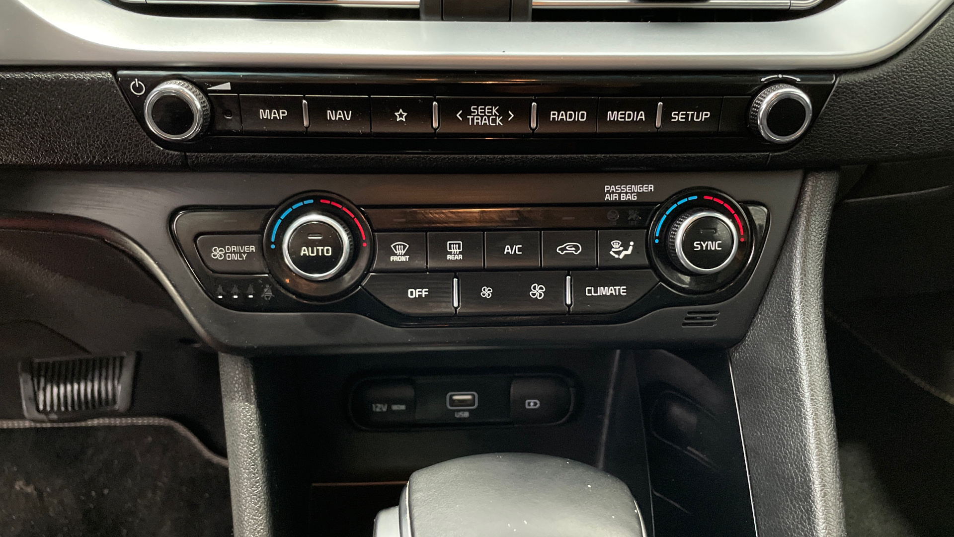 Kia Niro 1.6 GDi PHEV Híbrido - 17