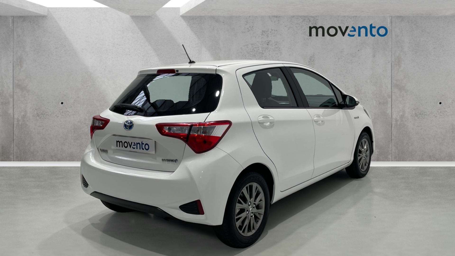 Toyota Yaris 1.5 100H - 4