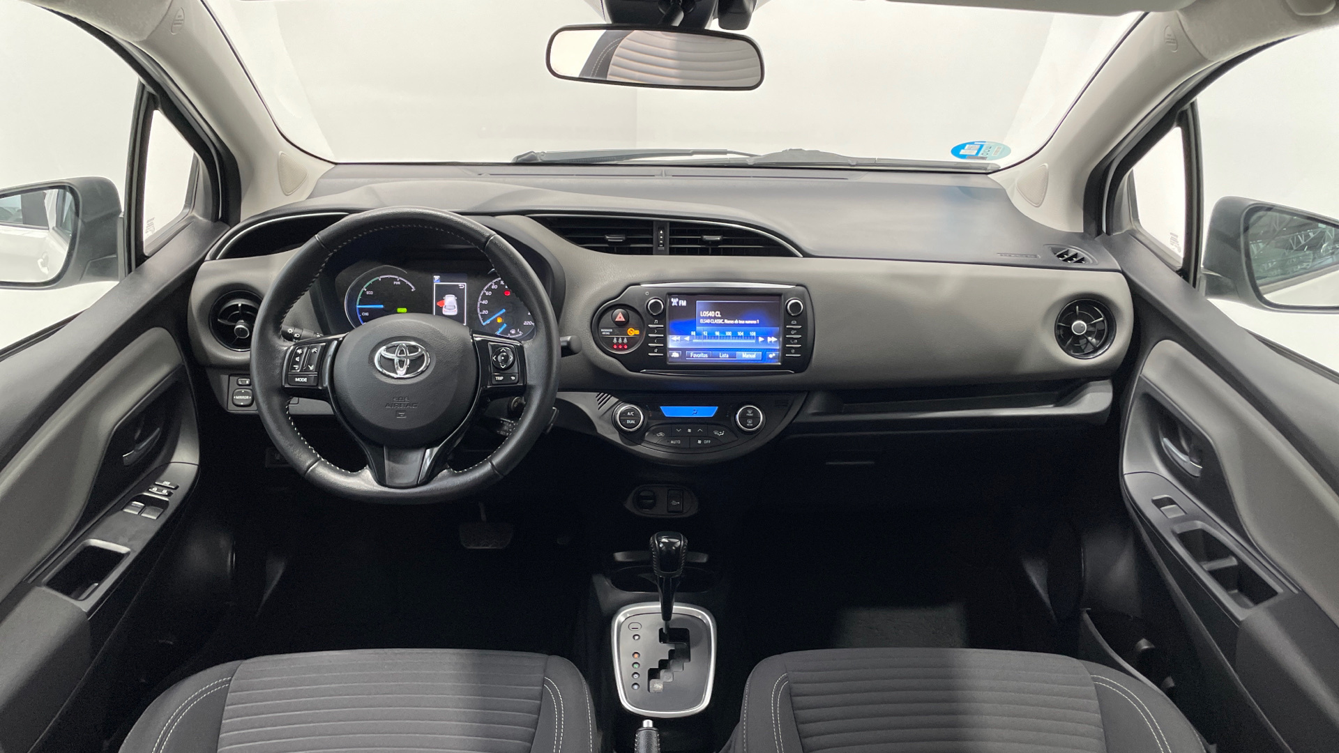 Toyota Yaris 1.5 100H - 8