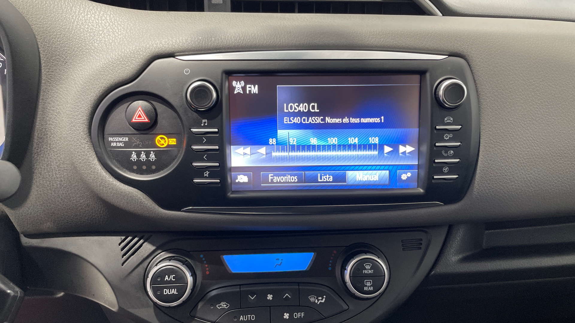 Toyota Yaris 1.5 100H - 9