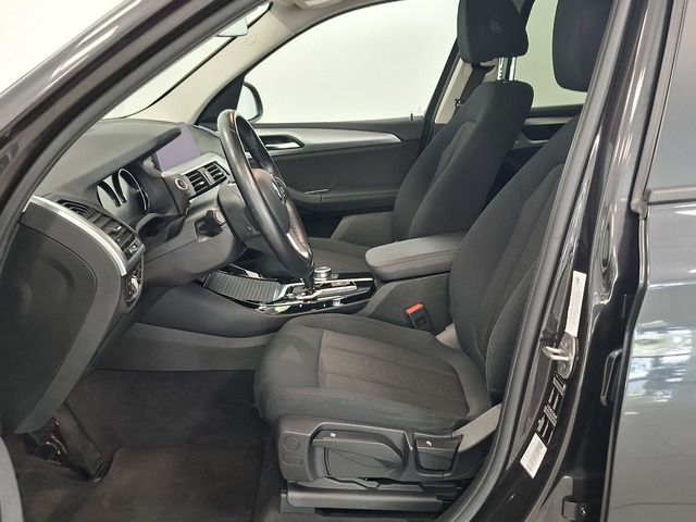 BMW X3 sDrive18d color Gris. Año 2021. 110KW(150CV). Diésel. En concesionario Automoviles Bertolin S.L. de Valencia