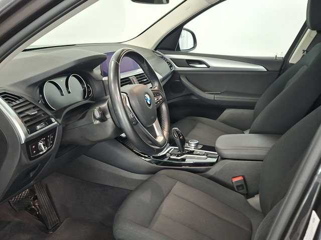 BMW X3 sDrive18d color Gris. Año 2021. 110KW(150CV). Diésel. En concesionario Automoviles Bertolin S.L. de Valencia