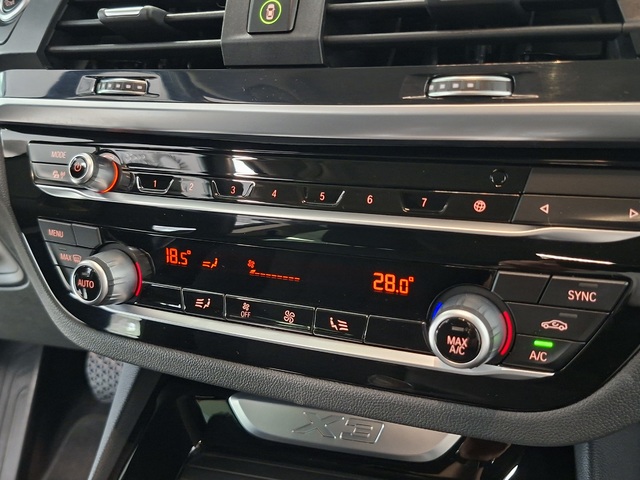 BMW X3 sDrive18d color Gris. Año 2021. 110KW(150CV). Diésel. En concesionario Automoviles Bertolin S.L. de Valencia