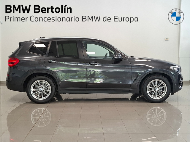 BMW X3 sDrive18d color Gris. Año 2021. 110KW(150CV). Diésel. En concesionario Automoviles Bertolin S.L. de Valencia